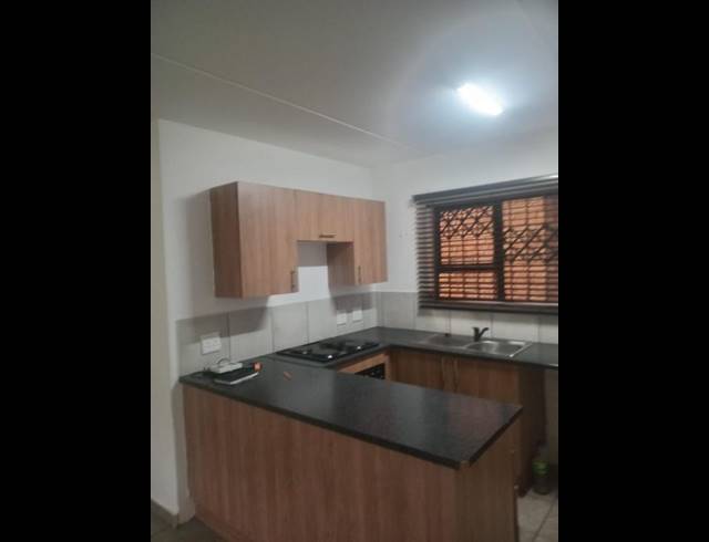 2 BEDROOM PROPERTY TO RENT IN WITPOORTJIE
